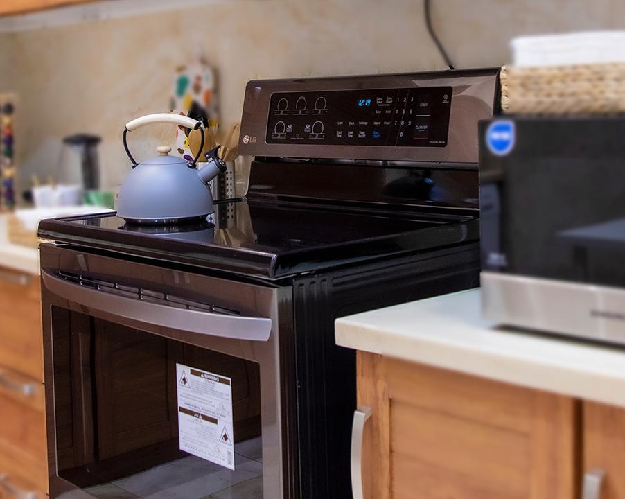 10 стеклокерамических электрических плит с духовкой, которые стоит рассматривать для покупки в 2023 году